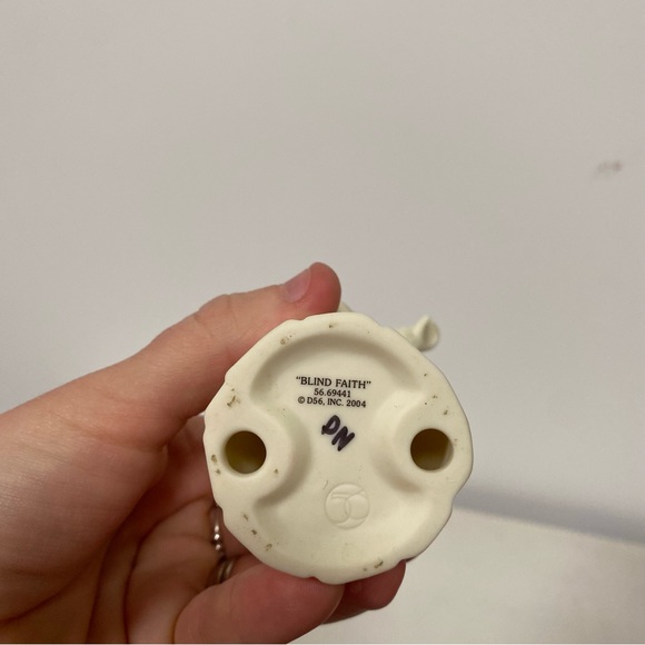 Snowbabies Blind Faith Porcelain Figurine - Picture 2 of 3